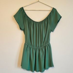 9 H15 StCl Anthropologie Green Scalloped Off The Shoulder Shirt Blouse. Sz S